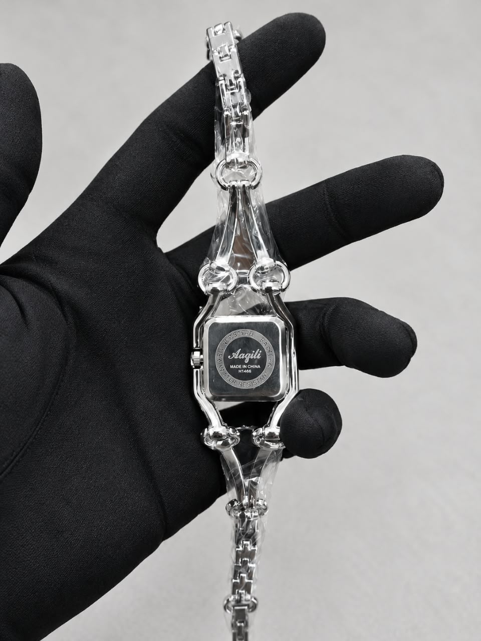 Chain Link Style Black Dial Silver-Tone Ladies Watch
